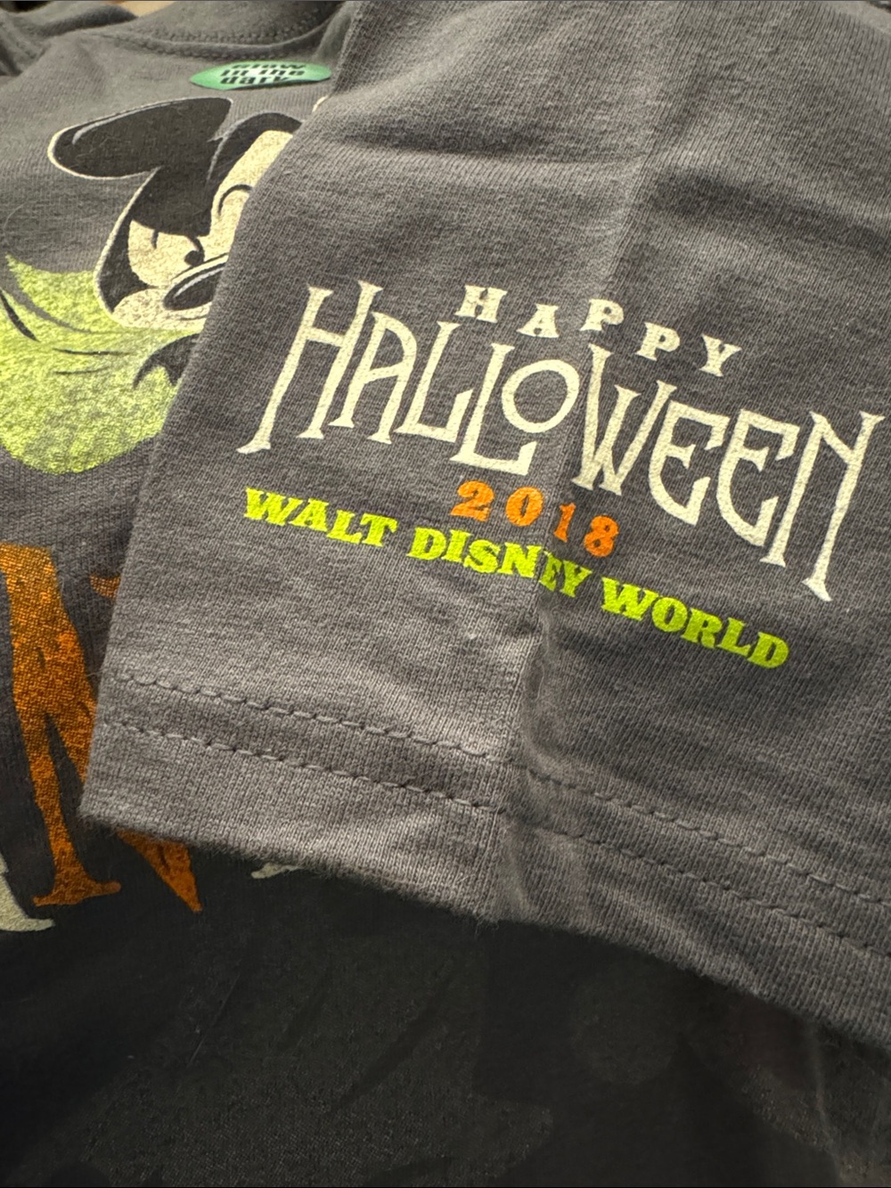 NWT Disney Parks Halloween T-Shirt with Mickey 'I Want Candy' Glow Graphic M - Picture 7 of 7